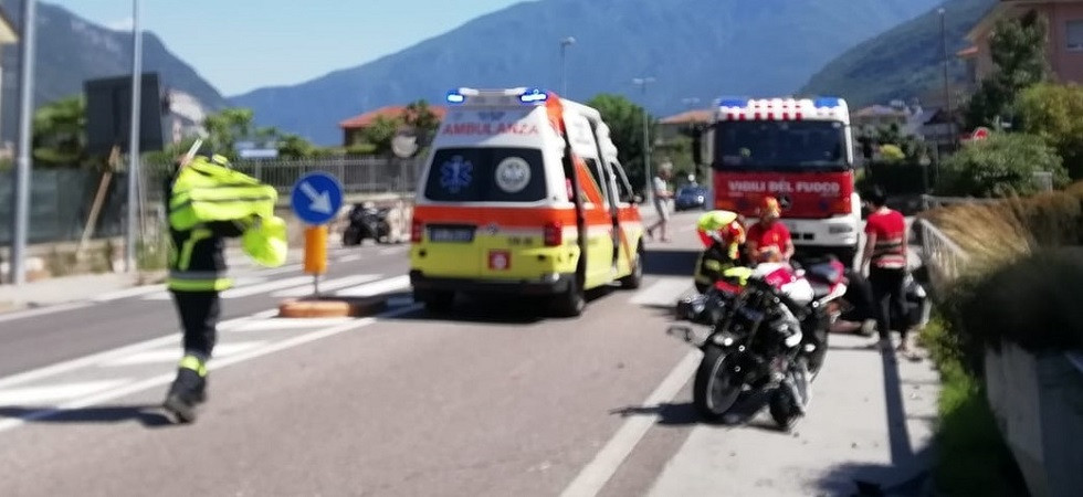 Terribile scontro fra motociclisti: due feriti